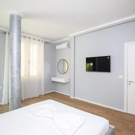 Nikaj Premium Apartament *