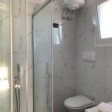 Nikaj Premium * Vlorë