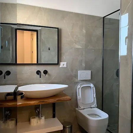 Nikaj Premium * Vlorë