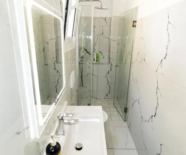 Nikaj Premium 아파트 Vlorë